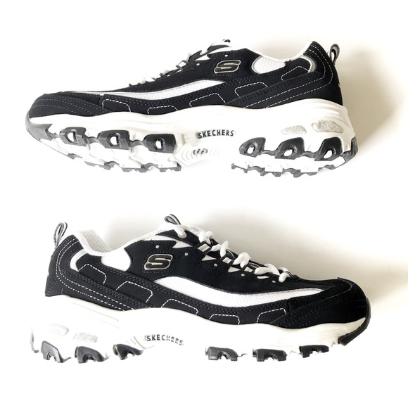 SOLD NEW Skechers D'Lites Biggest Fan Sneaker - Picture 2 of 7
